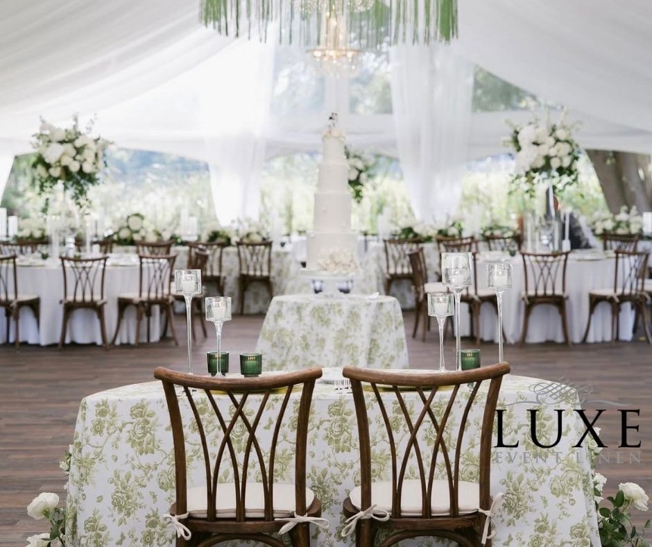 Elegant chiavari chairs at a wedding reception